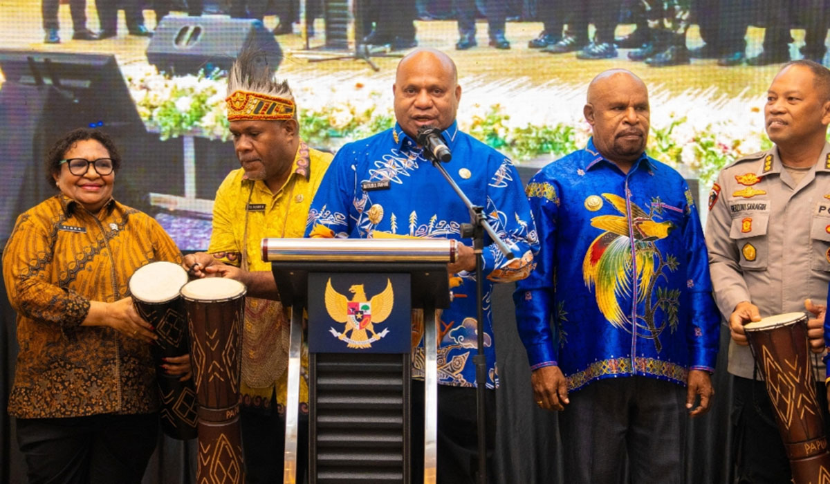 Mengejutkan! Gubernur Papua Rombak Total Strategi Pembangunan 2025–2029, Kawasan Kumuh Jadi Fokus Utama